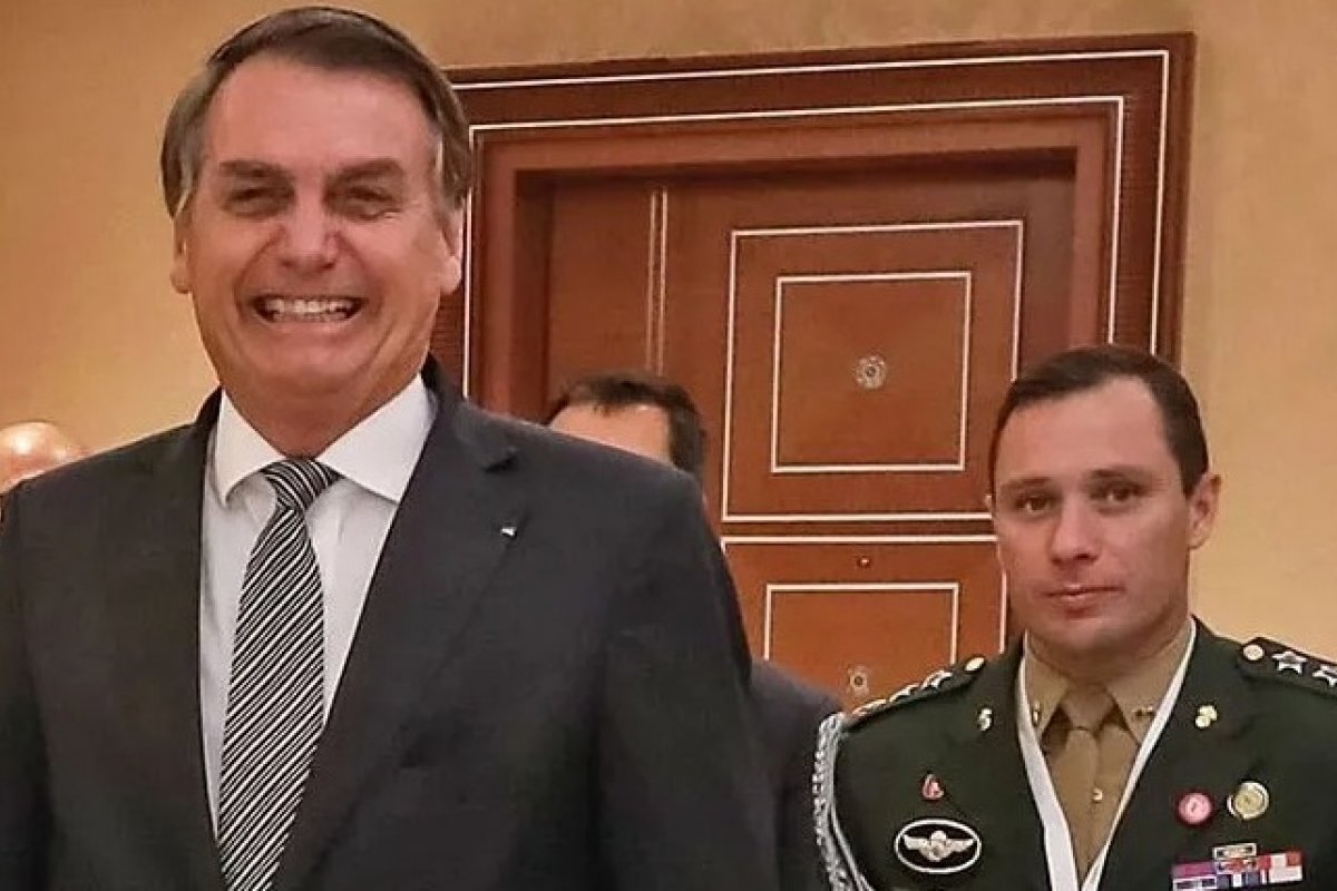 PF apura troca de acesso de Bolsonaro em app do SUS como prova de que Cid não agiu sozinho