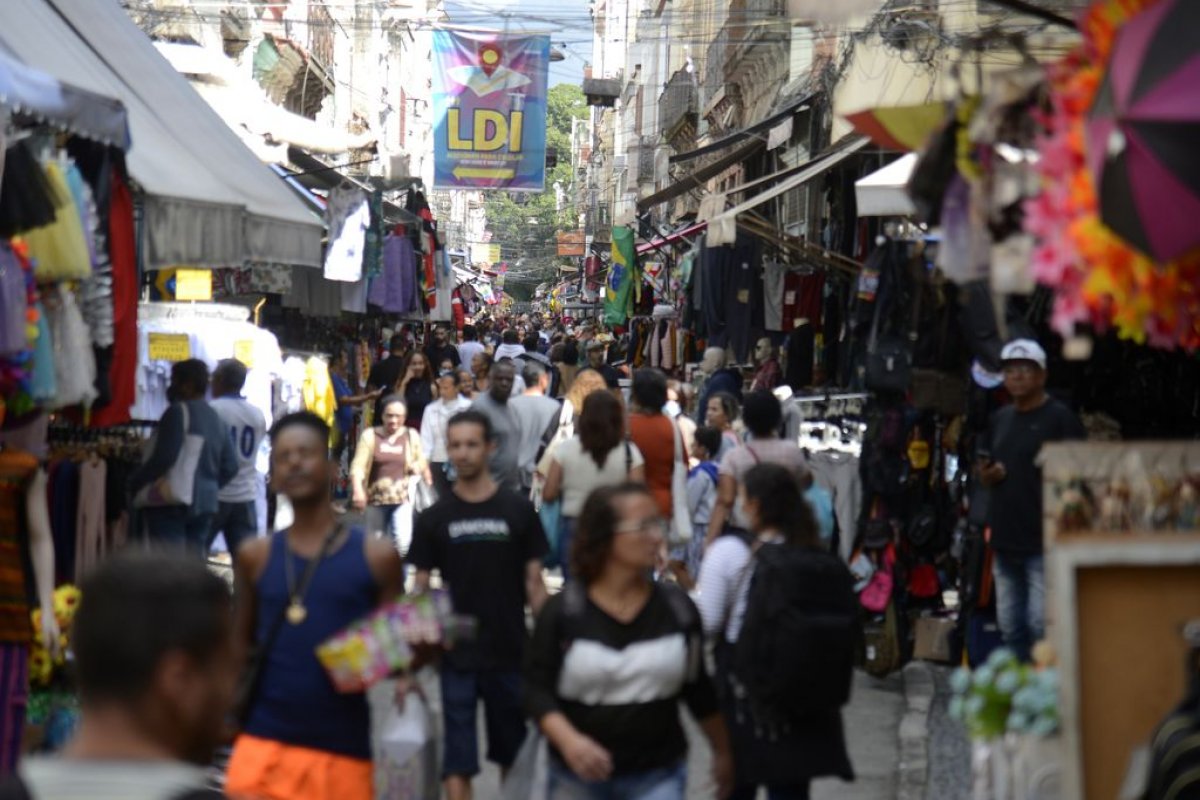 Serasa aponta crescimento de 3,7% nas atividades do comércio no Dia das Mães