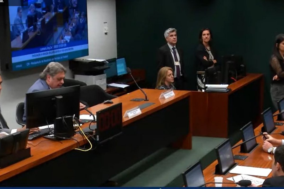 Câmara dos Deputados instala CPI para investigar manipulação de resultados no futebol