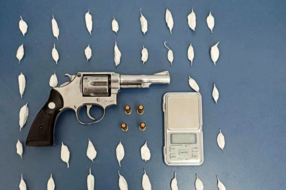 PM apreende arma de fogo e drogas durante operação conjunta em Casa Nova (BA)