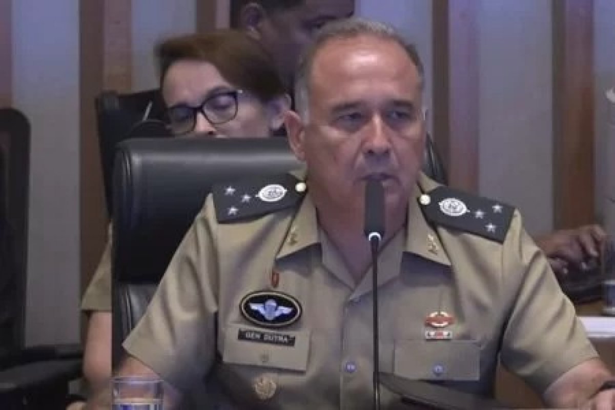 'Tentamos desmotivar o acampamento’, diz ex-chefe Militar do Planalto