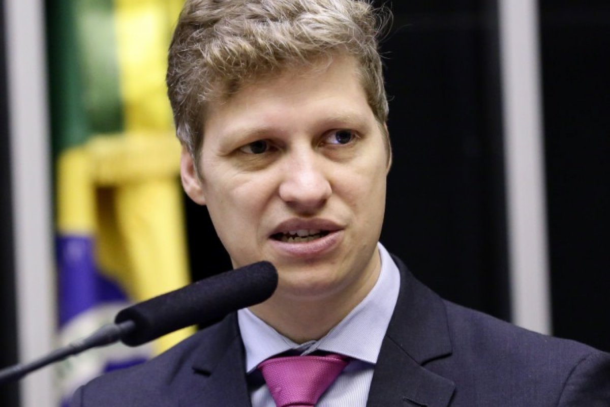 Novo lança abaixo-assinado por CPI do abuso de autoridade do STF e TSE