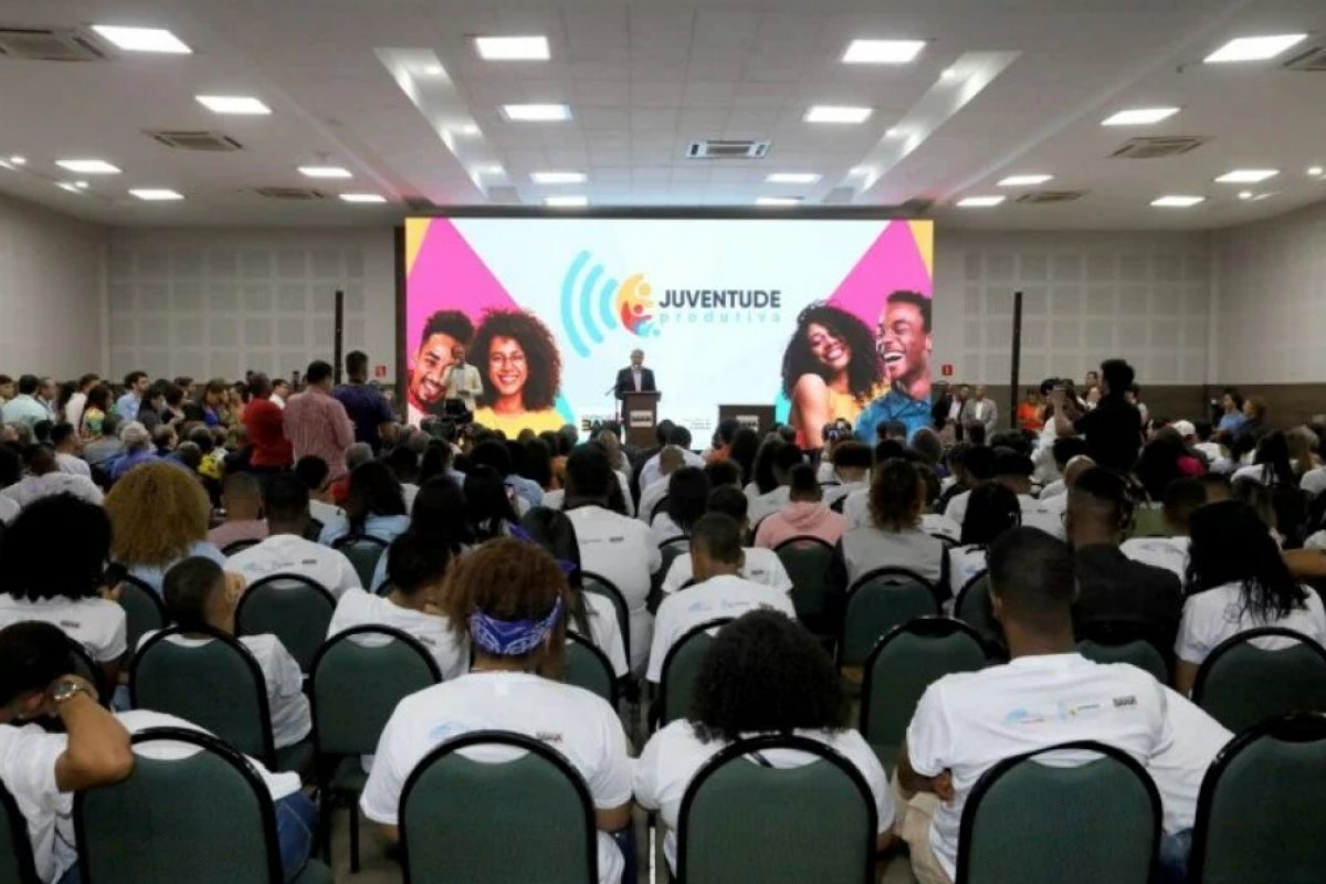 Governo do Estado lança programa de oportunidade profissional para jovens