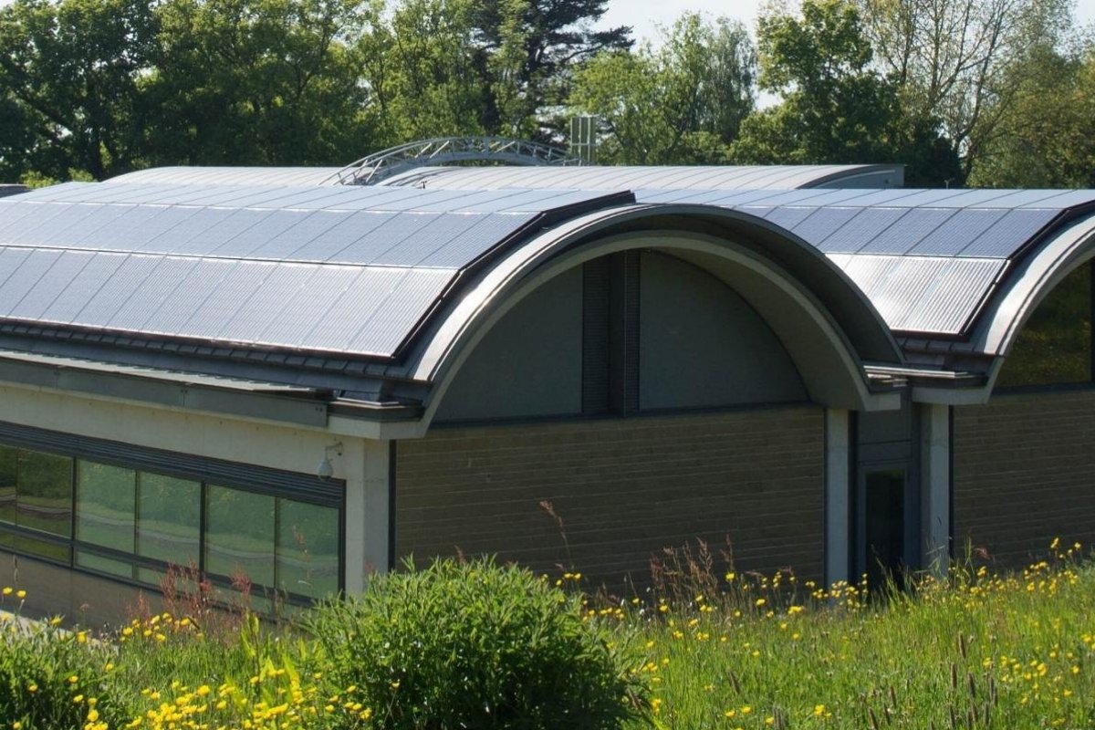 Cientistas da Inglaterra constroem 'Arca de Noé' à prova de bombas radiação para preservar 40 mil plantas