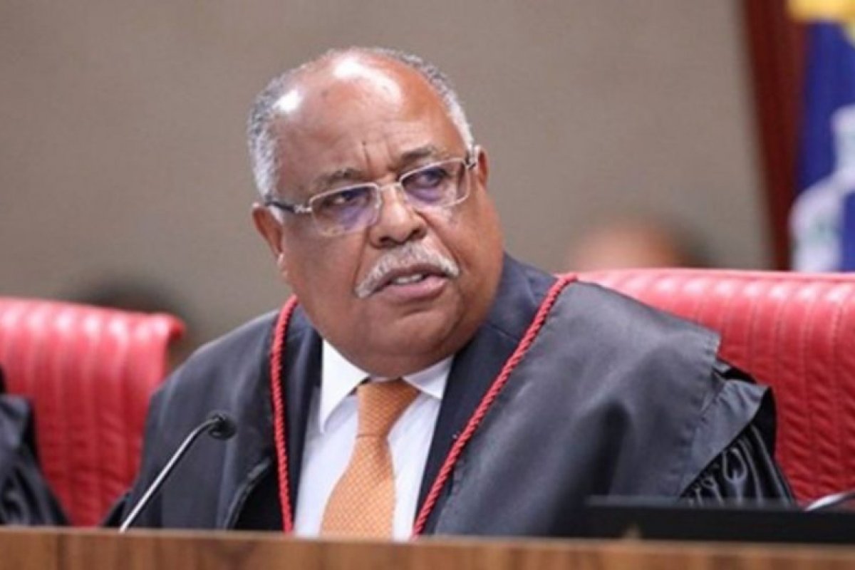 Ministro do TSE que cassou mandato de Deltan Dallagnol tem histórico de problemas com a Lava Jato