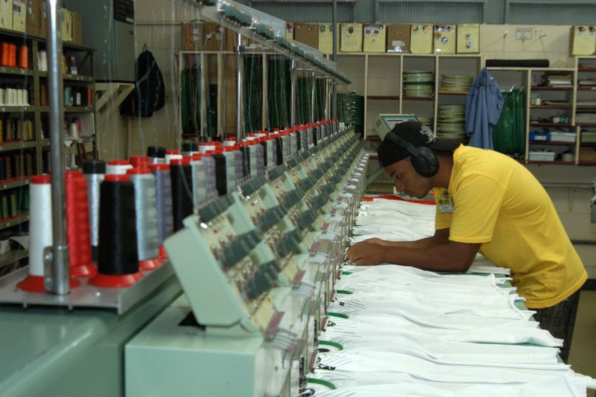 Produção industrial baiana cresce 5,6% em março, com 5° melhor resultado do Brasil