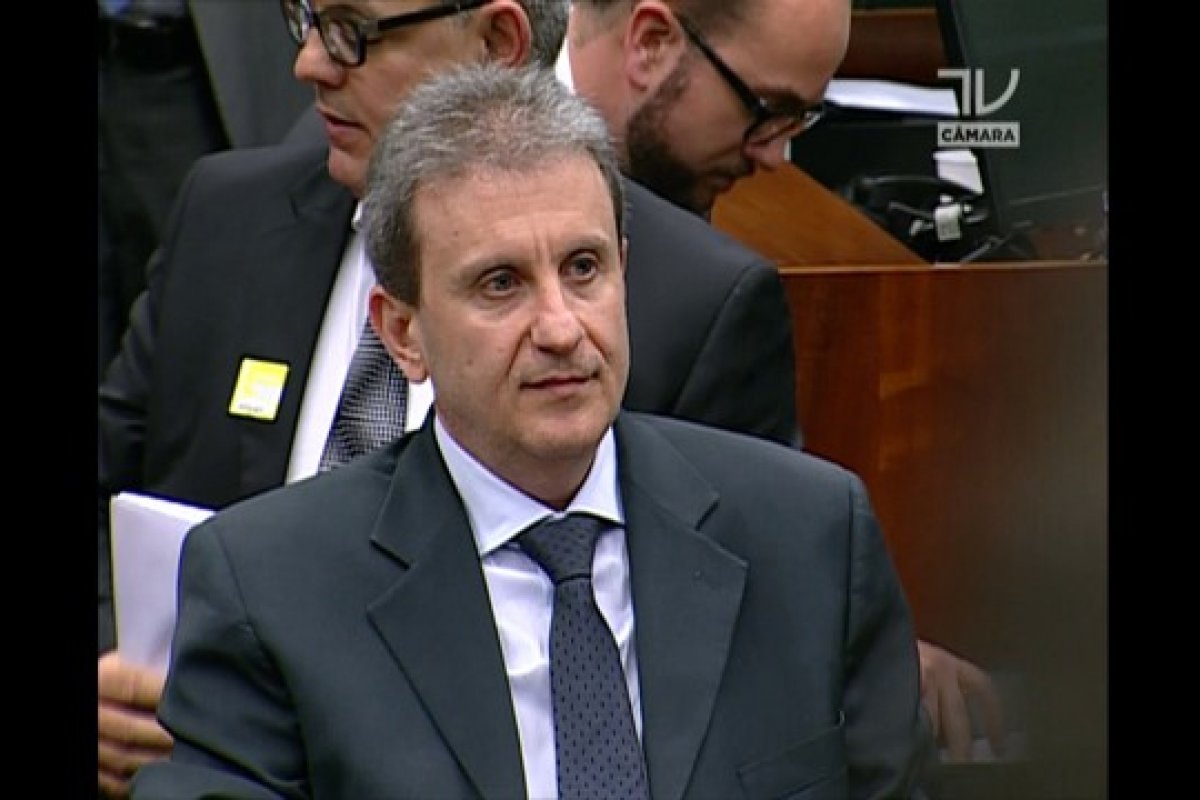 Novo juiz da Lava Jato apura possível grampo na cela de Alberto Youseff