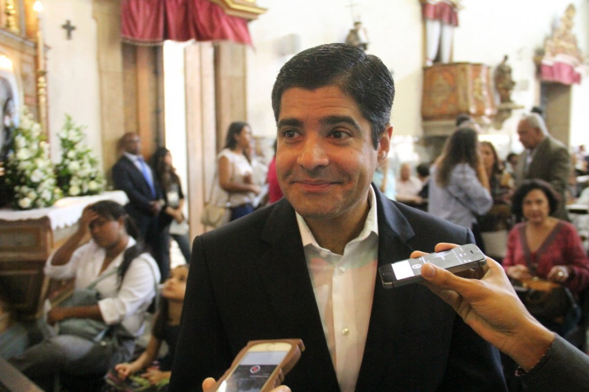 Pesquisa com 850 eleitores aponta boa gestão de ACM Neto