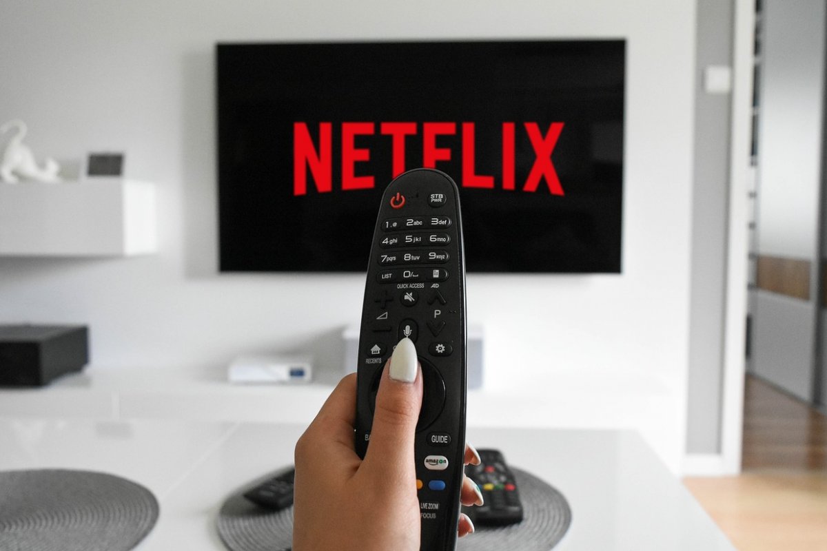 Netflix anuncia cobrança extra de R$ 12,90 por compartilhamento de senha