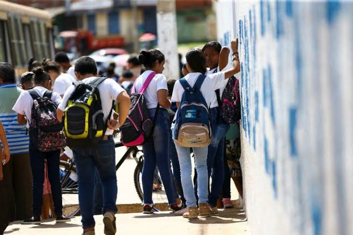 Baixa atratividade e más condições de trabalho desafiam a formação de professores no Brasil