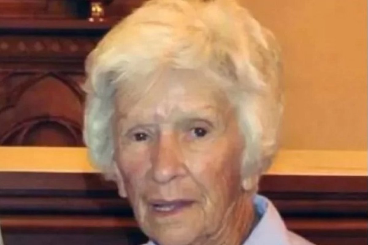 Morre idosa de 95 anos eletrocutada pela polícia na Austrália
