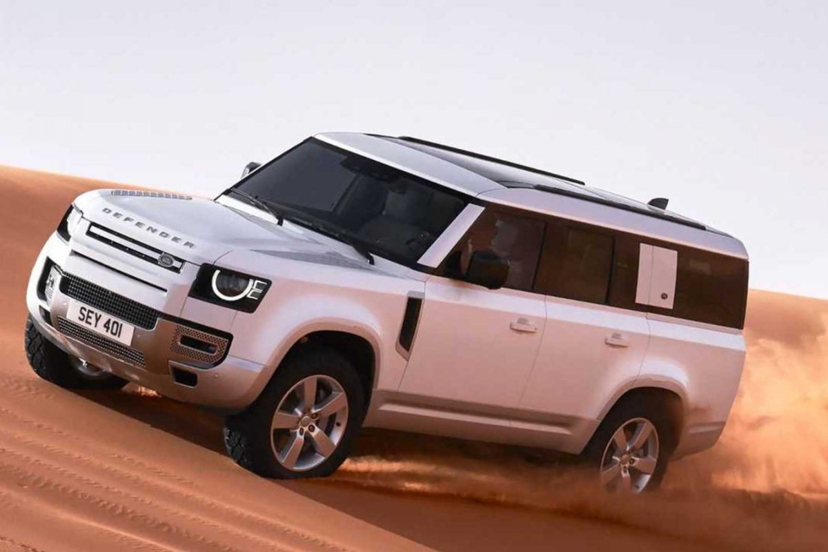 Land Rover Defender 130 terá versão mais potente no Brasil 