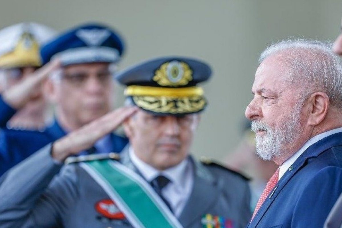 Lula faz 10 alterações nos postos de lideranças das Forças Armadas