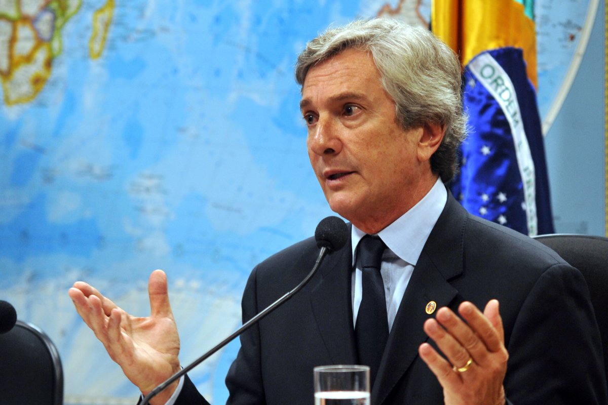 Com 8 votos favoráveis, Fernando Collor é condenado pelo STF
