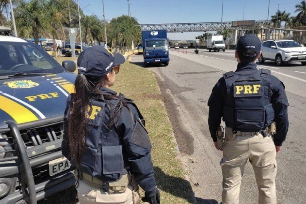 Policiais rodoviários federais de todo Brasil usarão câmeras nos uniformes a partir de 2024