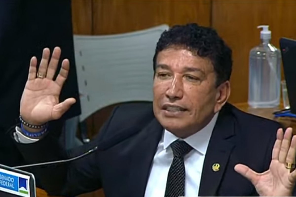 PGR pede depoimento de Magno Malta ao STF após fala sobre Vini Jr