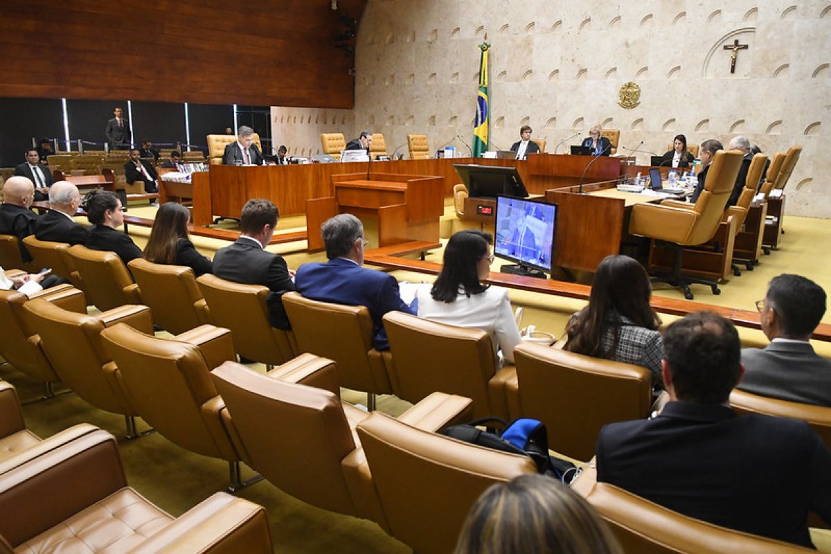 STF decide manter aposentadoria de juízes aos 75 anos