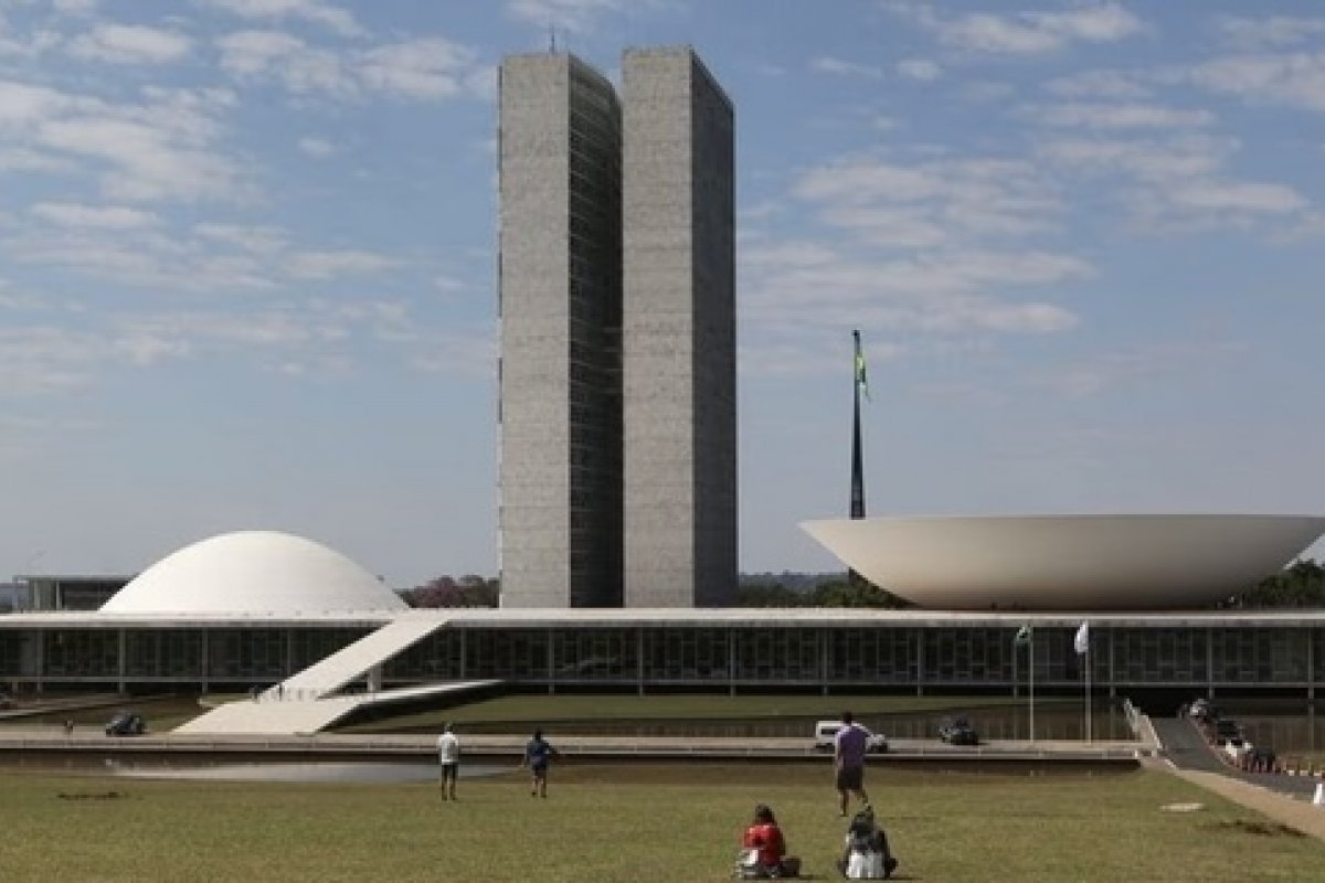 Congresso avança sobre MPs prestes a vencer e requerimentos de CPIs