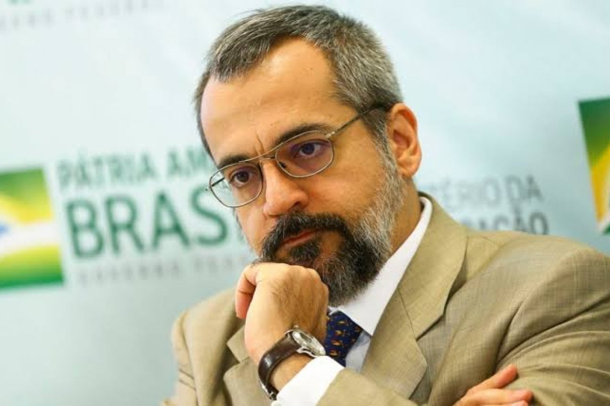 Weintraub reafirma que há produção de drogas em universidades federais