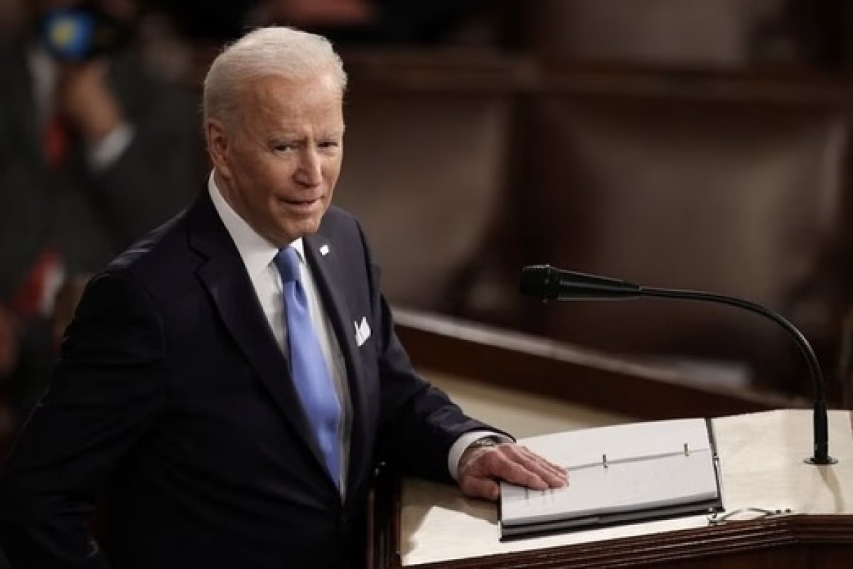 Joe Biden e Kevin McCarthy chegam a um acordo sobre teto nos EUA