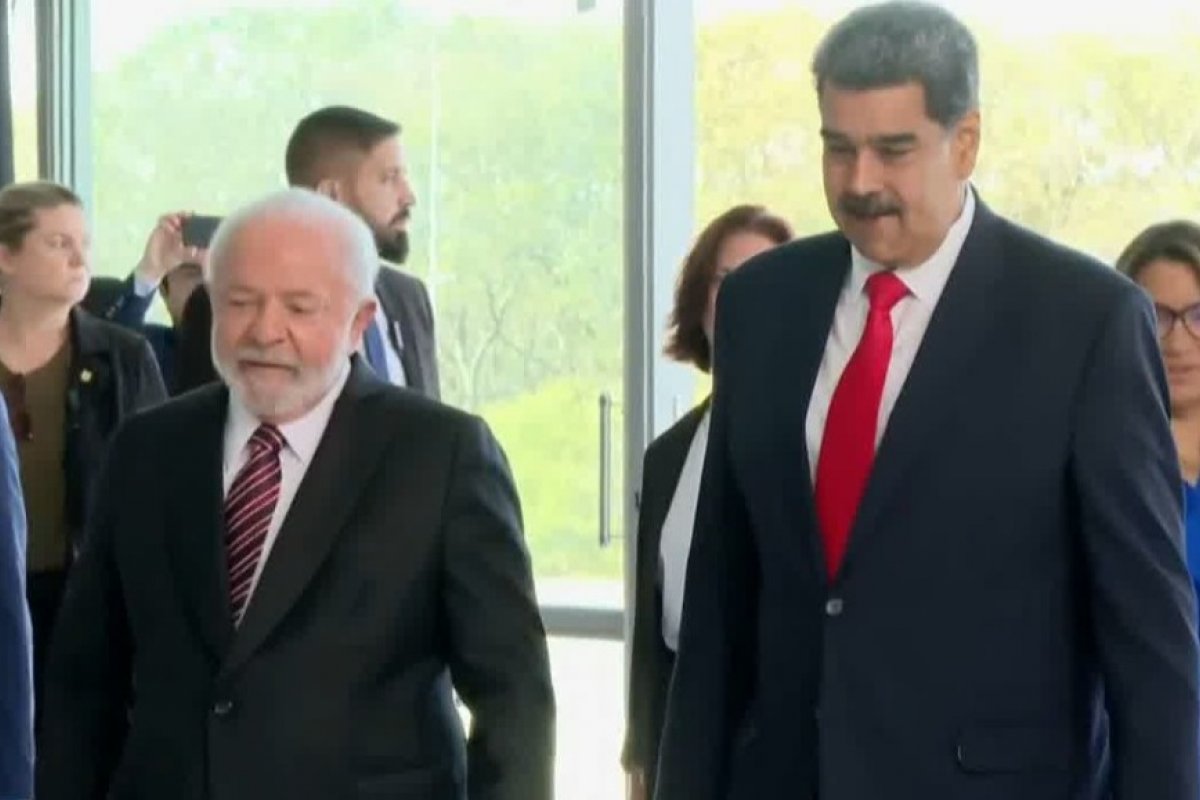 Lula recebe Nicolás Maduro no Palácio do Planalto, em Brasília