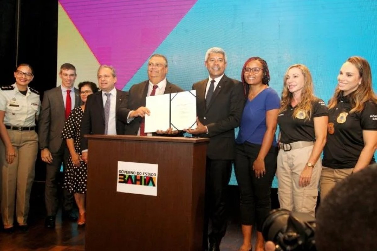 Estado e Ministério da Justiça entregam equipamentos de segurança na Bahia