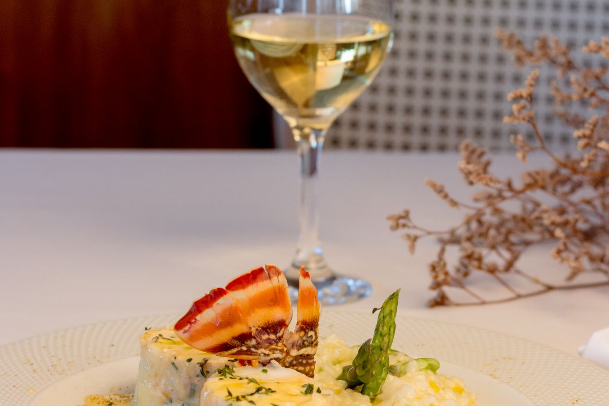 5 restaurantes para namorar em 5 bairros, e o sexto... na sua casa!