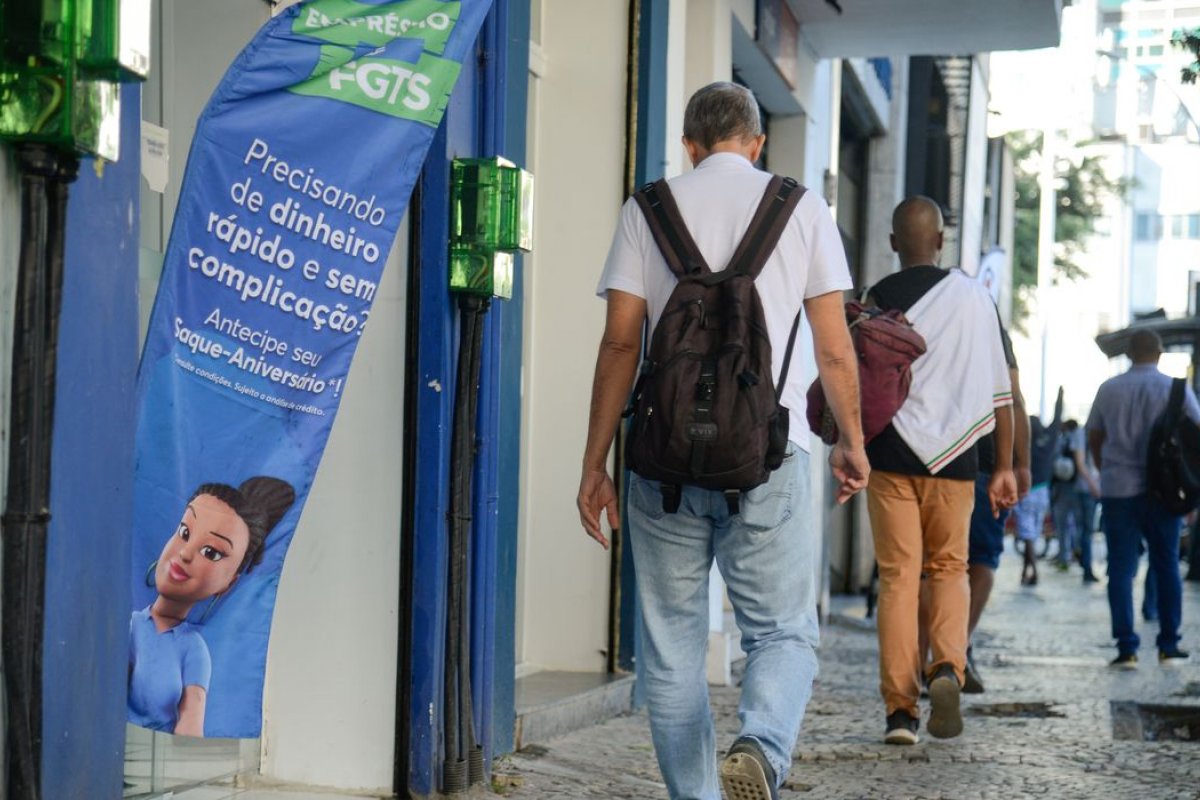 Inadimplência entre idosos cresceu 14 vezes entre 2019 e 2023, diz Serasa