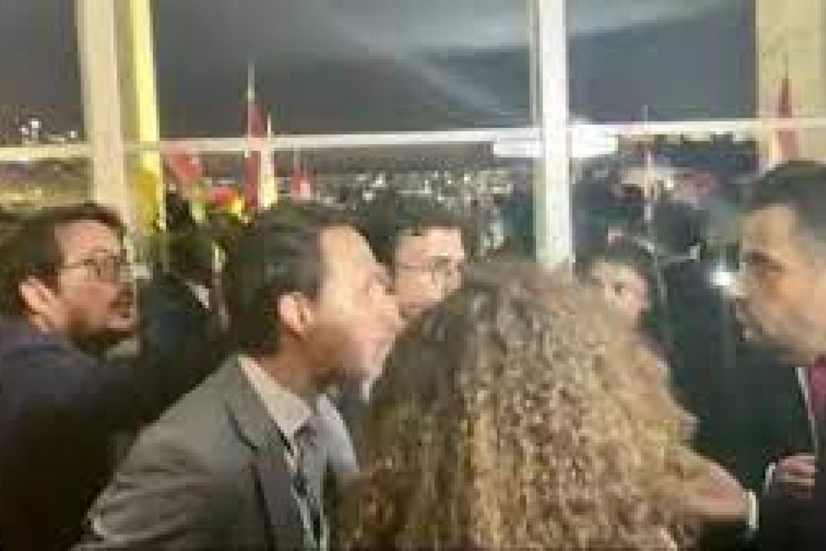 Vídeo: Jornalistas são agredidos por seguranças de Maduro e agentes a serviço do GSI em Brasília