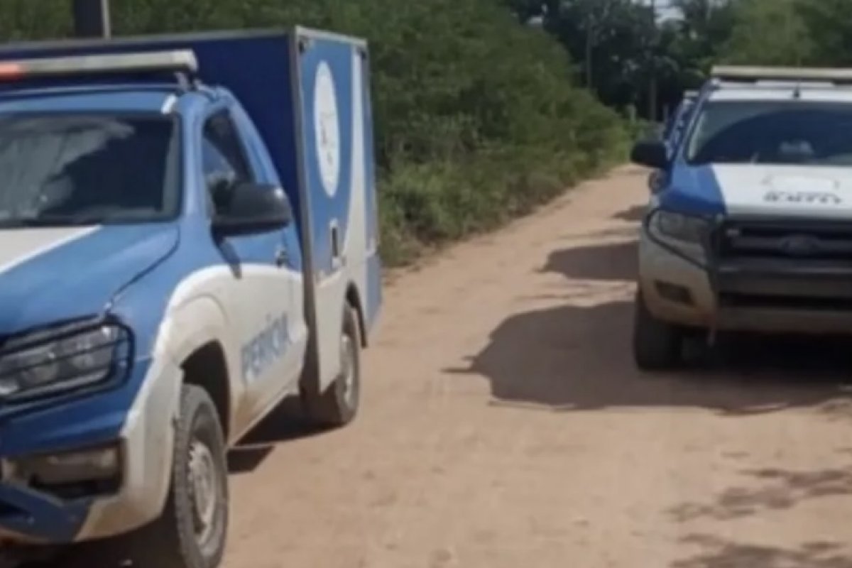 Homem é encontrado morto com marcas de tiros e mãos amarradas em distrito de Feira de Santana