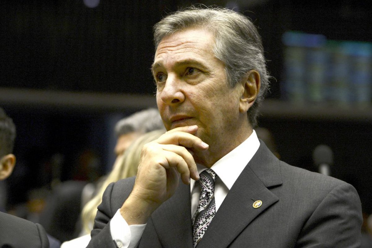 STF condena Collor a oito anos e dez meses de prisão Ex-presidente foi julgado por corrupção e lavagem de dinheiro