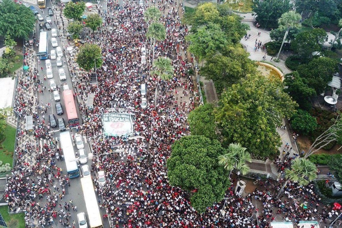 Transalvador recomenda que a população evite a região entorno da Piedade