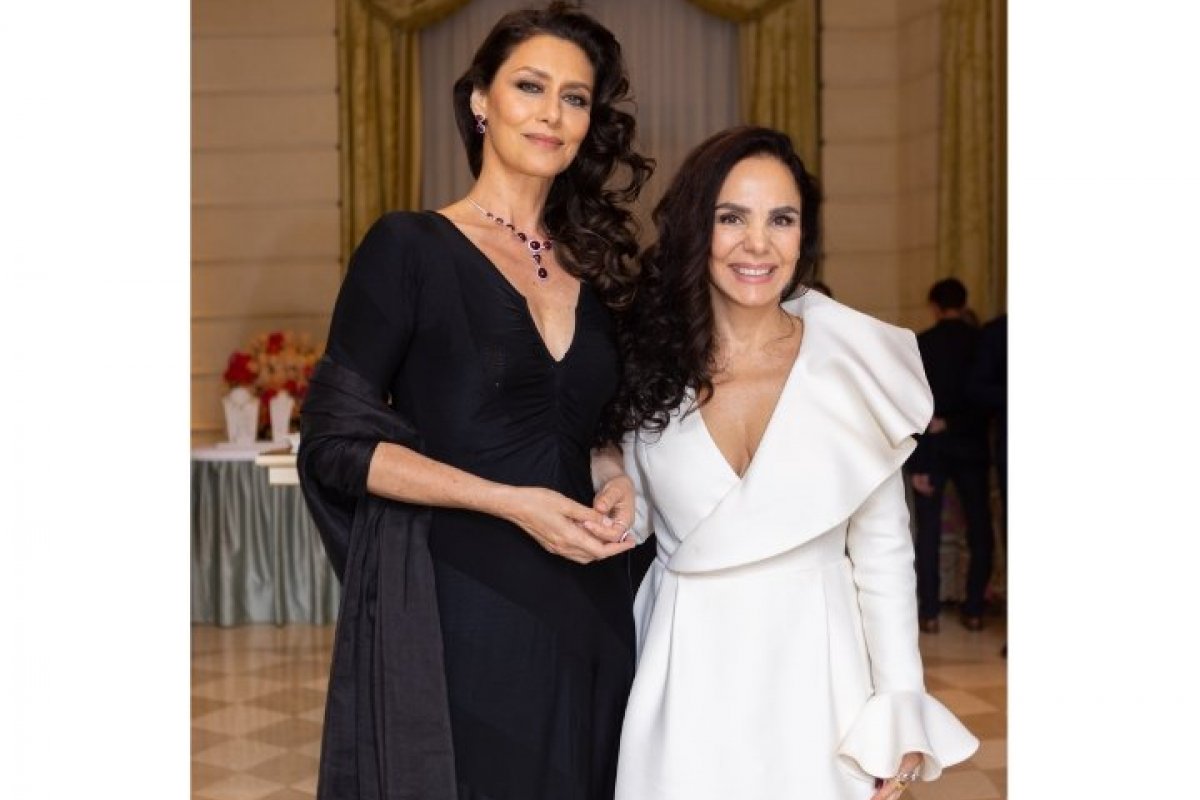 Cris Porto celebra a chegada da marca no Ritz Paris!