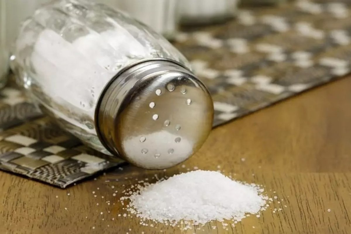 Estudo aponta associação entre consumo excessivo de sal e distúrbios cognitivos