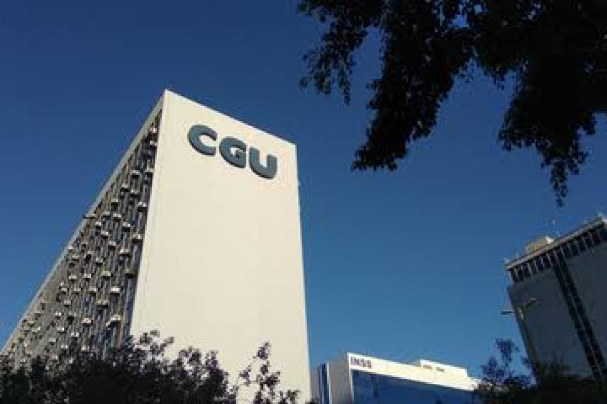 Auditorias revelam falhas graves na seleção de beneficiários de auxílios para taxistas e caminhoneiros