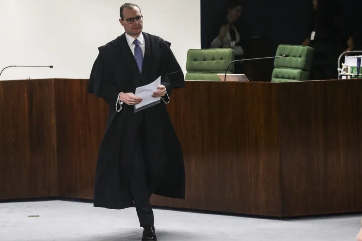 Transparência Internacional-Brasil critica indicação de Cristiano Zanin para o STF