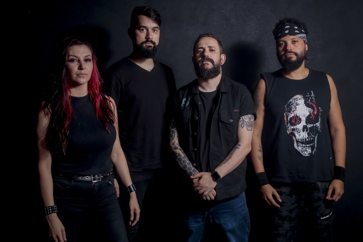 Banda Inraza lança novo single 'Crowning' e estreia videoclipe