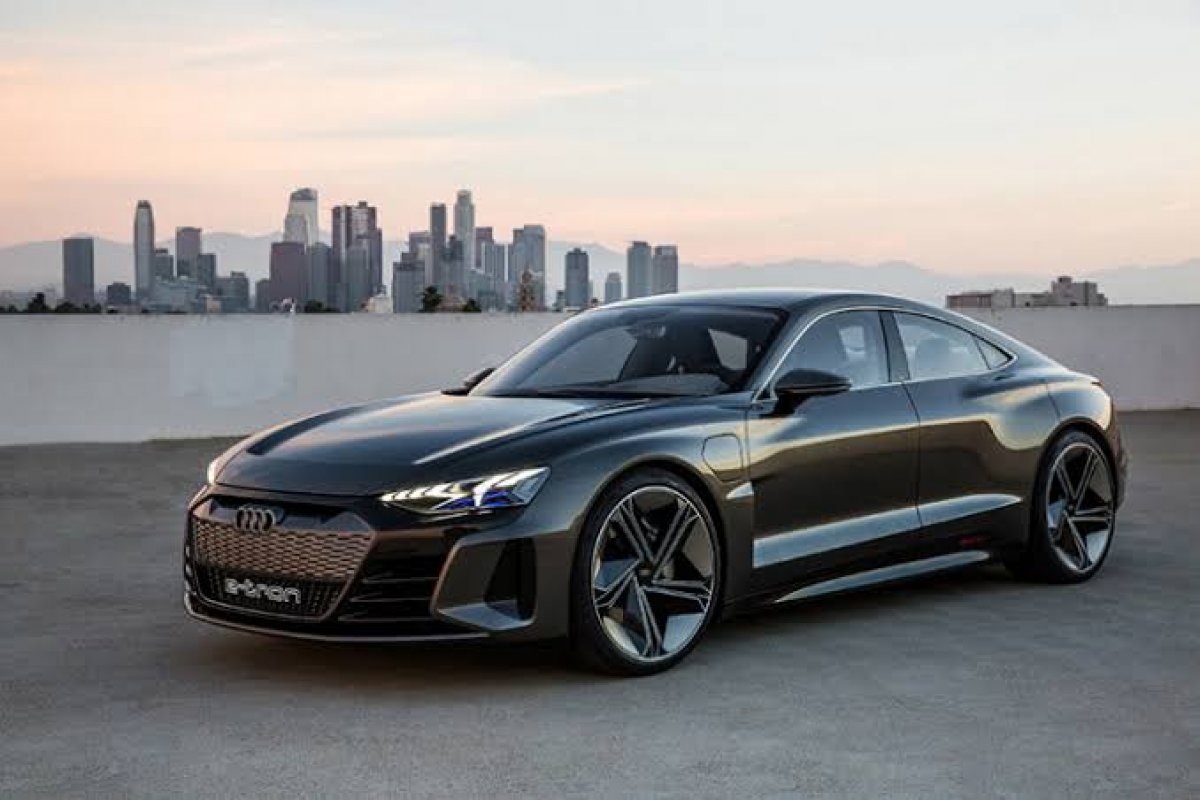 Audi e-Tron GT “urbano” é lançado no país por R$ 699 mil
