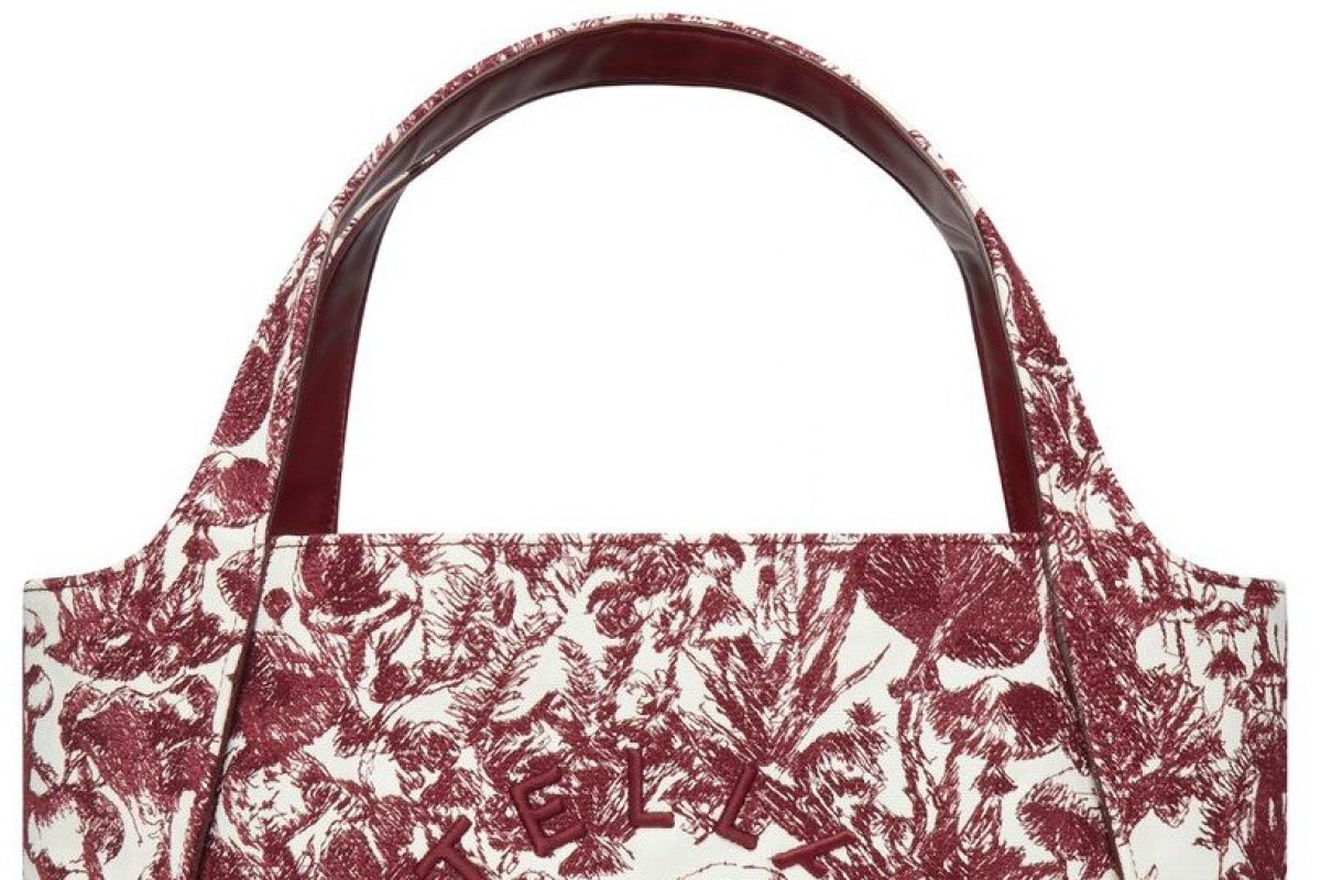 Stella McCartney lança sua primeira bolsa feita de bananeiras!