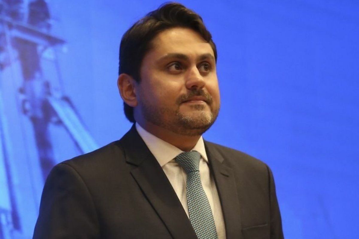 Sogro de ministro de Lula despacha de ministério sem ter cargo público, diz jornal