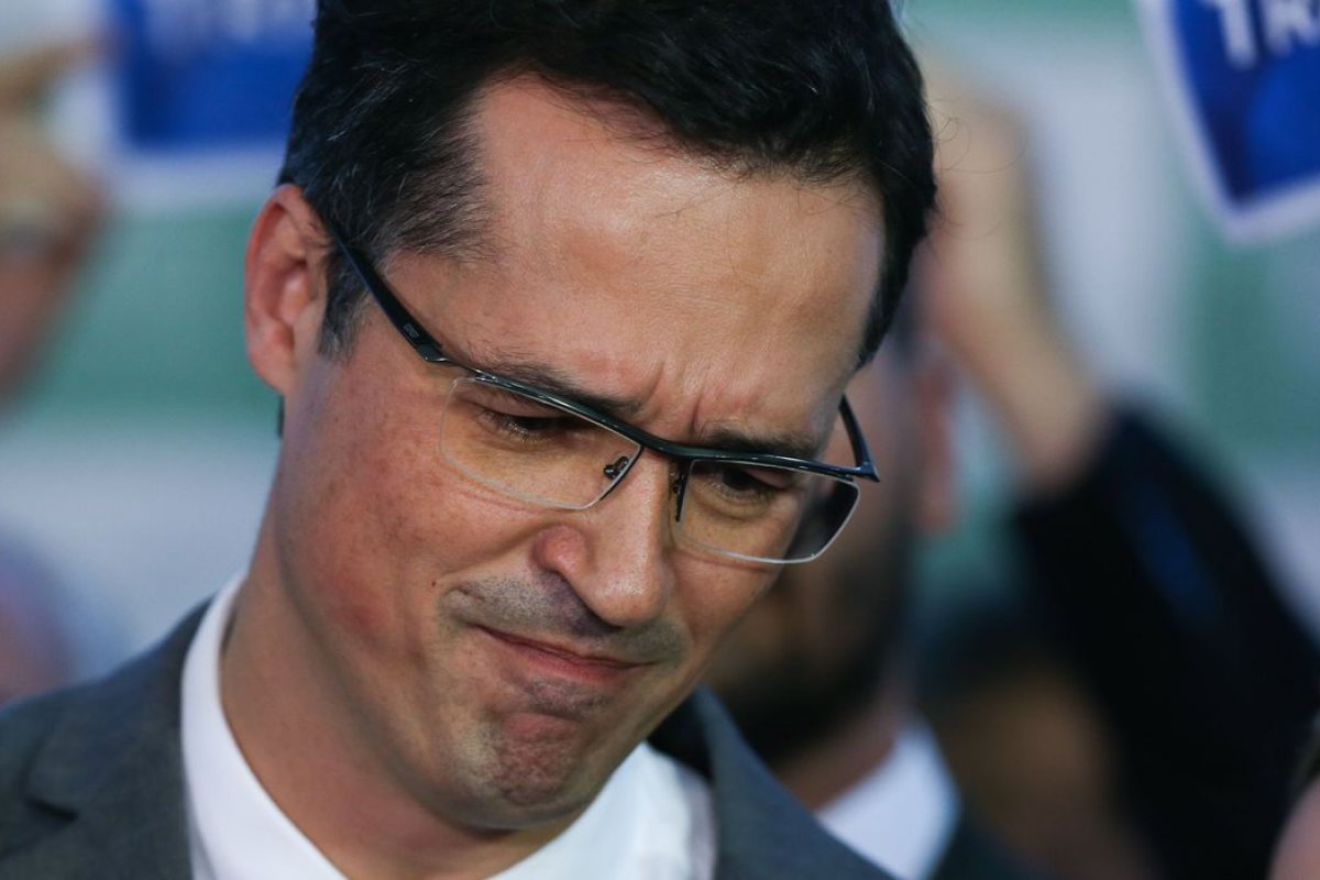 Após perda do mandato, Câmara notifica Deltan Dallagnol para devolução do gabinete parlamentar