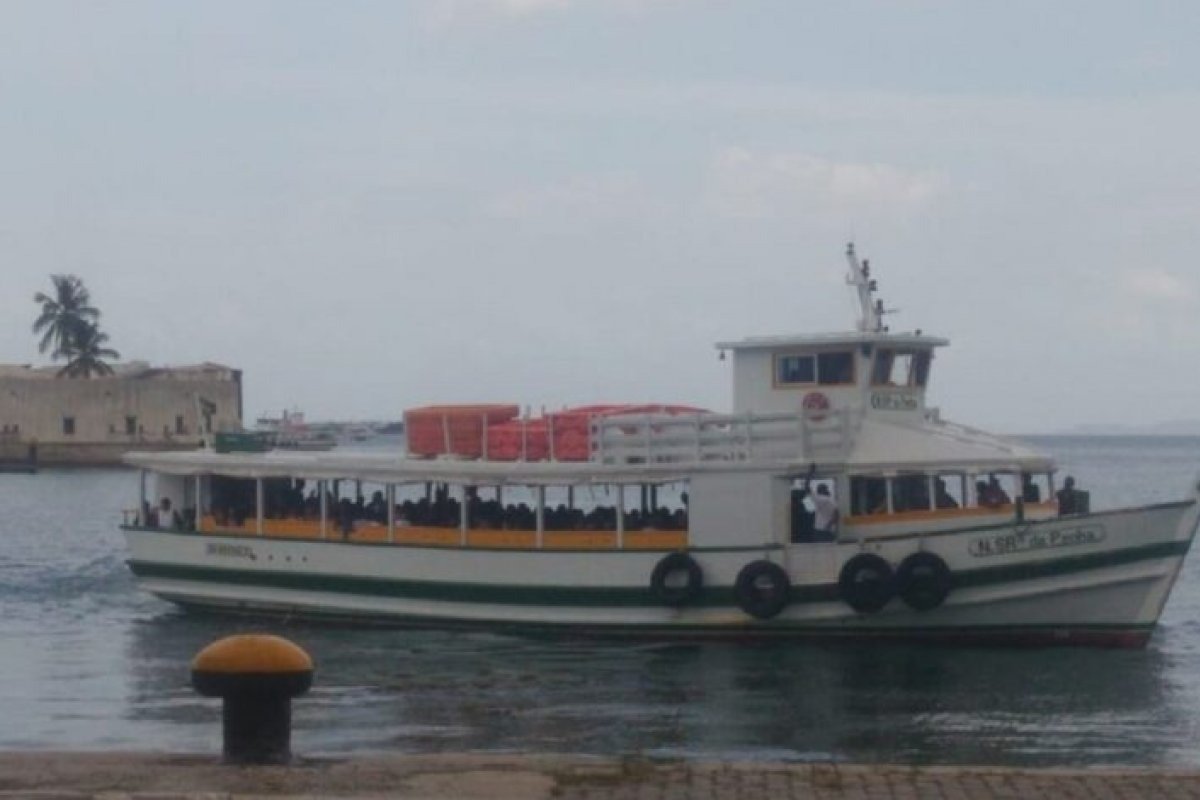 Travessia Salvador-Mar Grande continua suspensa devido ao mau tempo