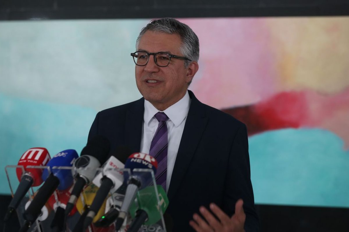 "Tem muita especulação", diz Alexandre Padilha sobre Lula substituir ministros