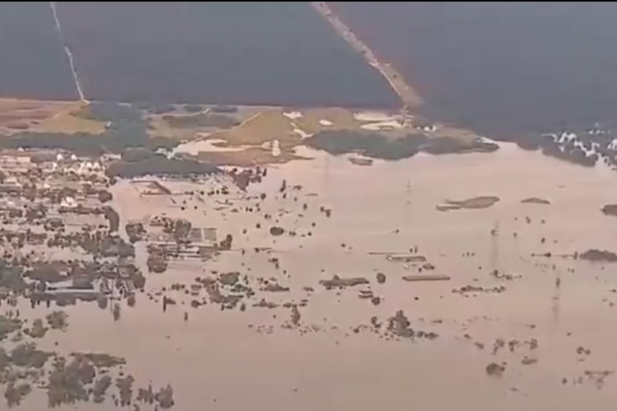 Sobe para 5 o número de mortos nas inundações de represa destruída na Ucrânia