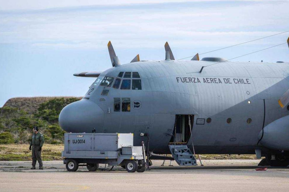 Corpos são encontrados durante busca por avião chileno desaparecido