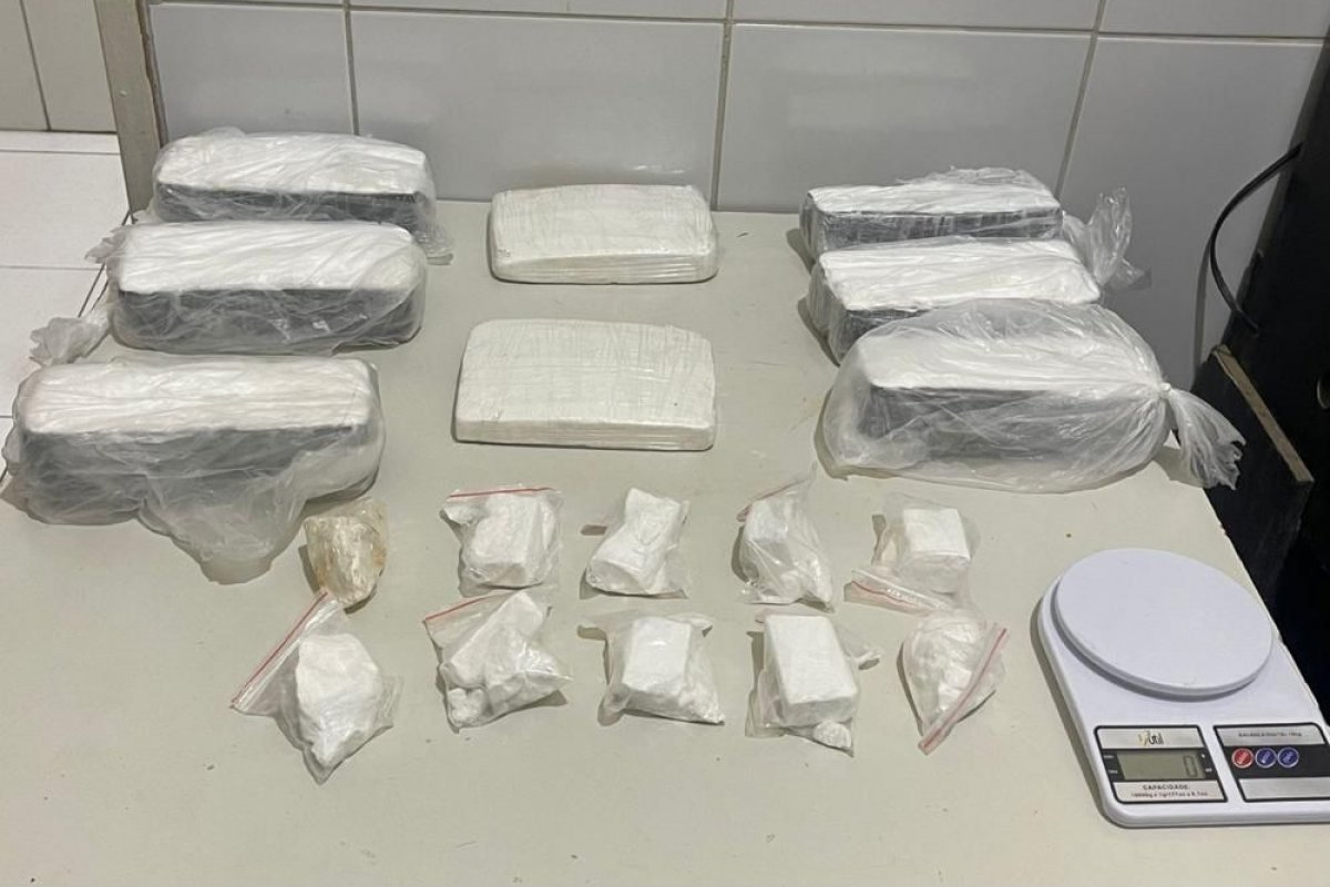 Polícia encontra cocaína dentro de caixas de som na rodoviária de Juazeiro