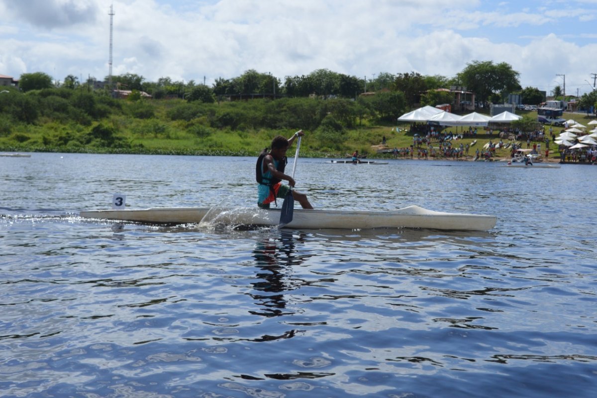 Cidades baianas realizam competições de canoagem e corrida neste domingo (11)
