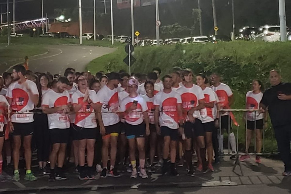 Corrida de rua reúne casais apaixonados em Salvador!