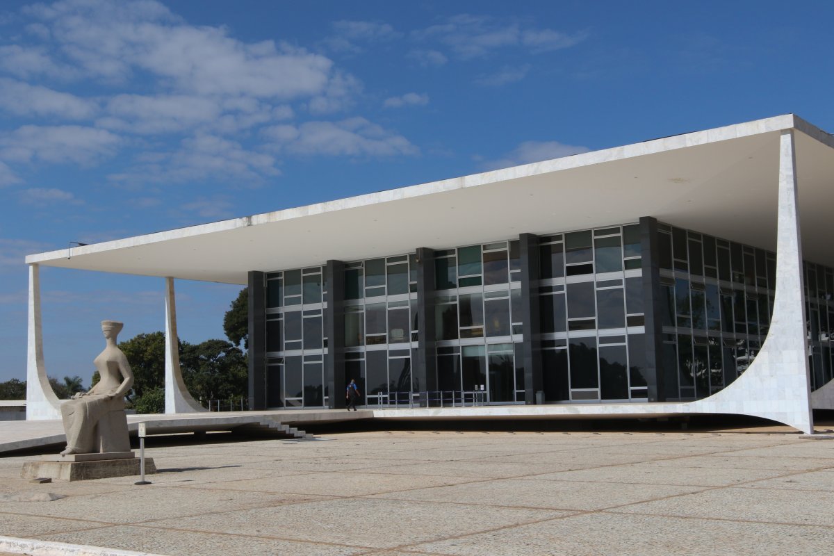 Tribunais gastam R$ 3,5 bilhões com compra de férias de juízes, desembargadores e ministros