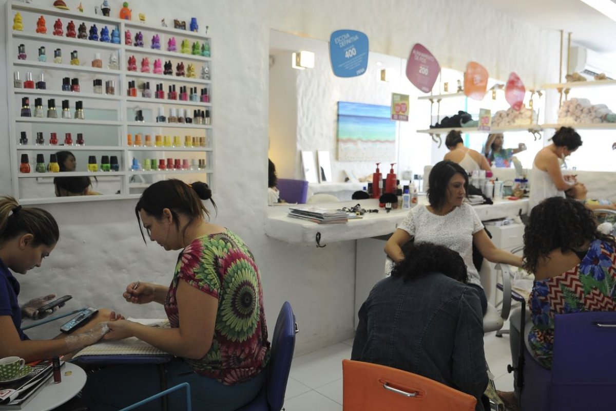 Setor de serviços registra aumento de 0,8% em outubro, segundo IBGE